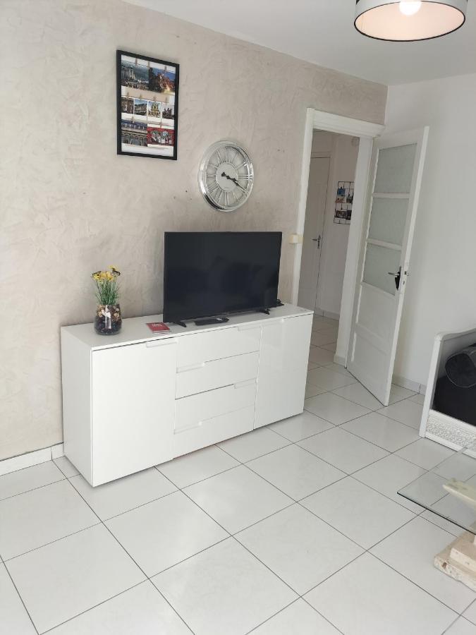 Joli Appartement Proche Metro Lyon Exterior photo